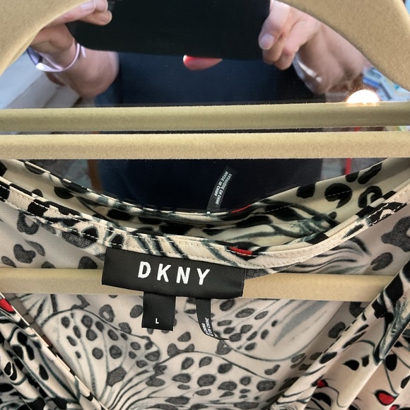 DKNY Black and White Patterned Blouse - Picture 3 of 4